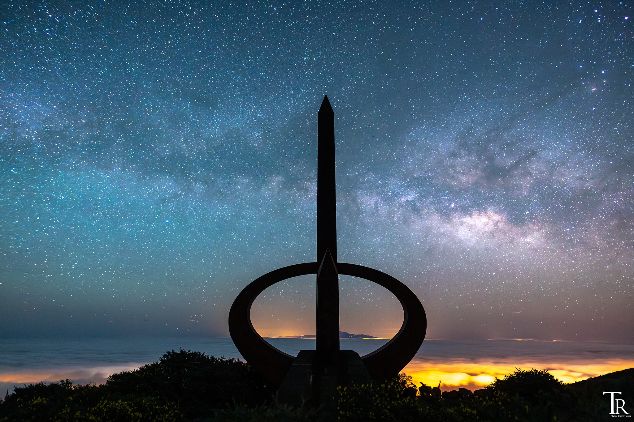 Am Donnerstag geht es endlich wieder (Nach 6 Monaten😅) auf meine Lieblingsinsel für eine gute Woche Astrofotografie und ein wenig Schlafmangel. 🤩🤣 📅 Termine für 2026 sind bereits online zur Buchung bereit: www.radziwill-fotografie.de/fotoreise-la-palma #milkywaychasers #lapalma #traveladdicted #fotoreise #workshopreise #monumentoalinfinito #night_excl #discoverearth #laislabonita #majestic_earth #stellar_shots #islascanarias #canon_photos #nightscape #nature_wizards #nature_lovers #starrysky #astrophotography #nightphotography_exclusive #bestnightpix #longexpo_addiction #bestnightpics #lovemyjob #adventurethatislife #ig_nightscapes #milkywaychase #skyporn #universe #theskyisnotthelimit #fantastic_earth
@lapalmaislabonitaoficial