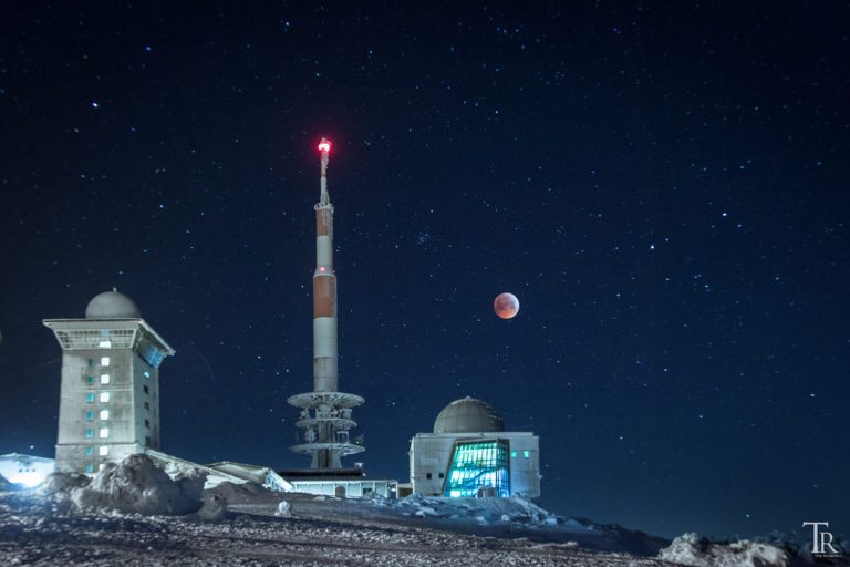 Mehr über den Artikel erfahren Mondfinsternis-Abenteuer auf dem Brocken (inkl. Hörbuch-Version)